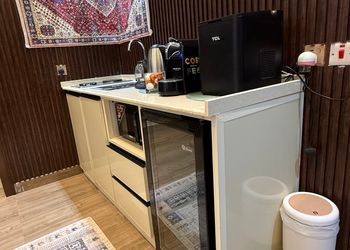 استديو بسرير ماستر وبلكونه