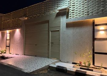 شاليه بجلسة خارجية وأجواء ممتعة 
