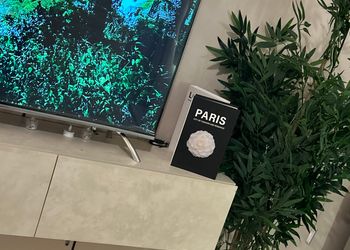 استديو بسرير ماستر وجلسة جانبية 