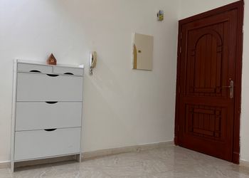 شقة بغرفة معيشة وغرفة نوم 