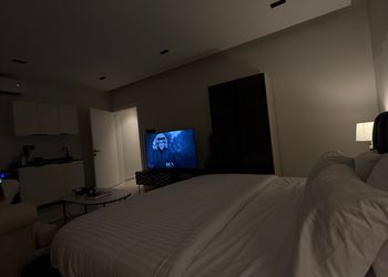 استديو هادئ بسرير ماستر 