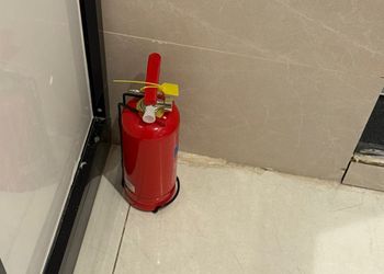 استديو بسرير ماستر وجلسة جانبية