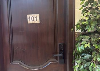 استديو بسرير ماستر ودخول ذاتي