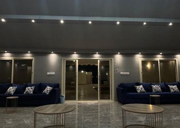 استراحة بمجلس وبيت شعر 