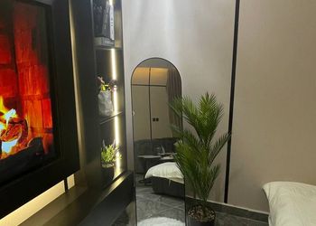 استديو بسرير ماستر وجلسة جانبية