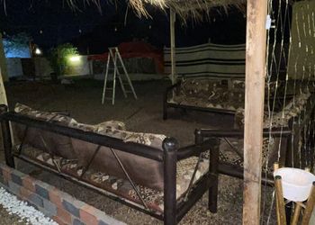 مخيم ببيت شعر و طراز نجدي