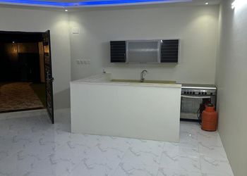 شاليه بألعاب مائية ومسطح اخضر