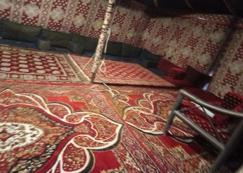 مخيم بألعاب أطفال