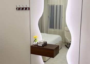 استديو بتصميم هادئ ودخول ذاتي