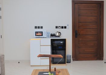 شقة بدخول ذاتي وتصميم أنيق 