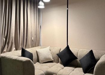 استديو بسرير ماستر وجلسة جانبية