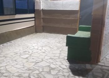 استراحة بمجلس وفناء خارجي 