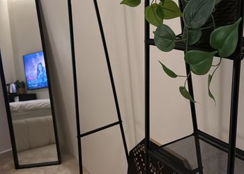 استديو بسرير ماستر وأثاث مريح 