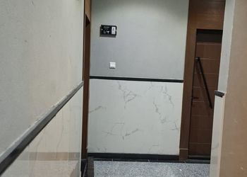 شقة بغرفة معيشة وغرفة نوم 