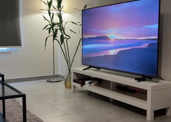 شقة بصالة مريحة ودخول ذاتي 
