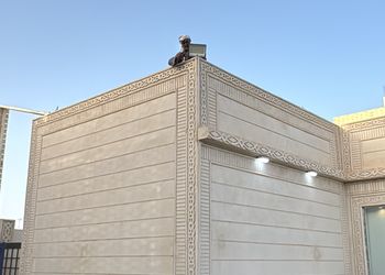 شاليه بملعب كرة قدم