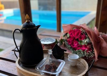 شالية انيق بجلسة خارجية و مسبح