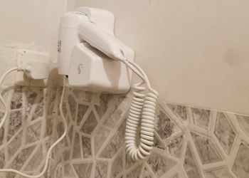 استديو بأثاث مريح وبسيط 