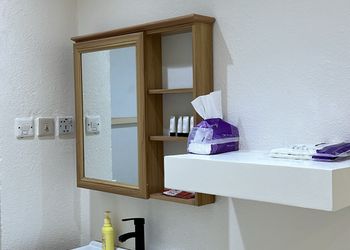 غرفة وصاله ب اثاث فاخر بمدخل خاص