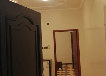 شقة بصالة و غرفة نوم 