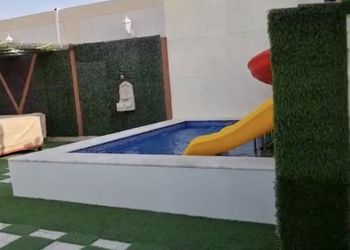 شاليه بصالة جلوس ومسبح 