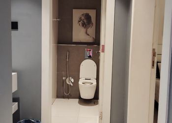شاليه بجلسة خارجية ومسبح