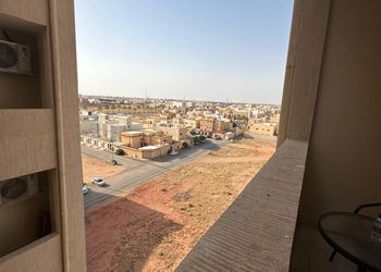 شقة بغرفتين نوم وصالة