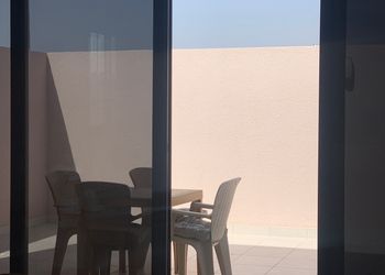شقة بثلاث غرف نوم وصالة