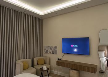 استديو بتصميم انيق ودخول ذاتي