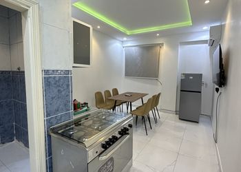 استديو هادئ بسرير ماستر