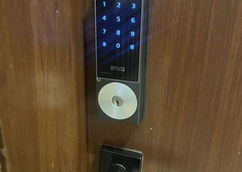 شقة غرفتين نوم وبلكونة