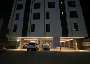 استديو بسرير ماستر وجلسة جانبية