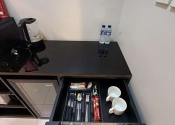 استديو أنيق بسرير ماستر وجلسة جانبية 