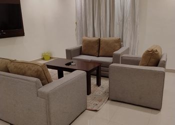 شقة بغرفتين نوم وصالة 