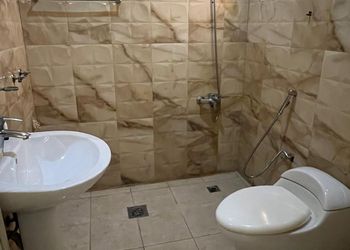 استديو بسرير ماستر وجلسة جانبية 