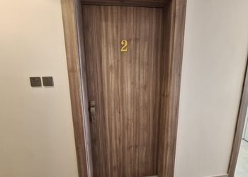 استديو بسرير ماستر 