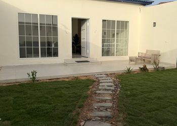 استراحة بمسطح اخضر