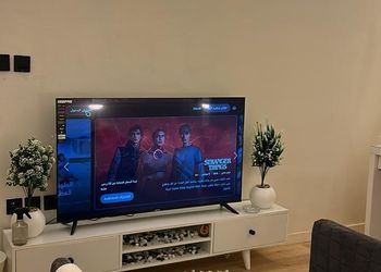 استديو بسرير ماستر وأثاث مريح 