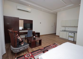 استديو بسرير ماستر 