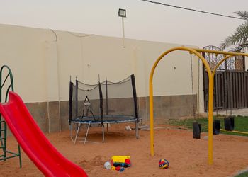 مزرعة بمناظر خلابة وجلسة خارجية 