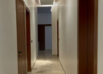 استراحة بصالة جلوس ومسبح 