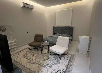 استديو هادئ بسرير ماستر 