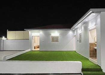 استراحة بمجالس وملحق خارجي 