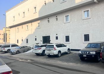شقة بغرفة معيشة وغرفة نوم 