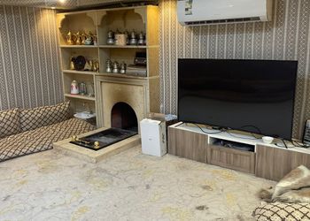 استراحة بمسطح اخضر ومجالس