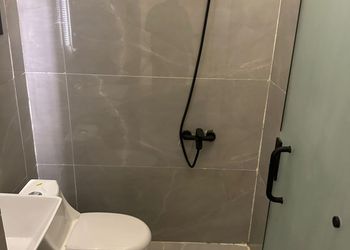 استديو بأثاث مريح وبسيط 