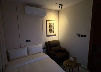 استديو بسرير ماستر ودخول ذاتي