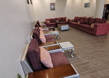 شاليه بمسطح اخضر وألعاب رمليه