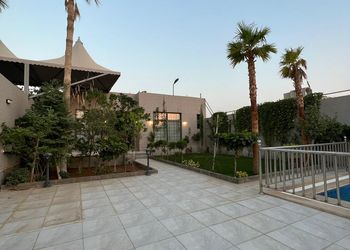 شاليه بمسبح 