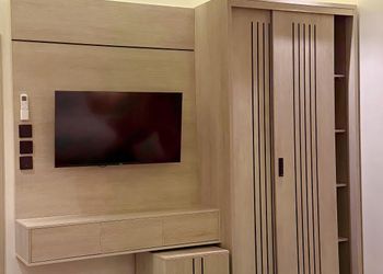 استديو بسرير ماستر وأثاث مريح 